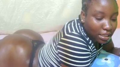 queen_princess live cam on Cam4