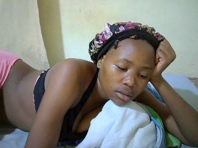 queen_slender live cam on Cam4