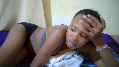 queen_slender live cam on Cam4