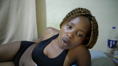 queen_slender live cam on Cam4