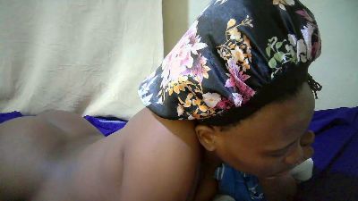 queen_slender live cam on Cam4