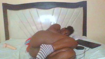queen_wow2 live cam on Cam4