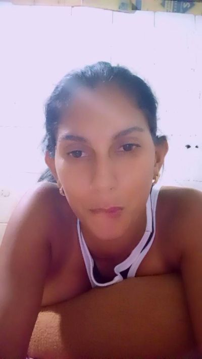 queenbaby4 live cam on Cam4