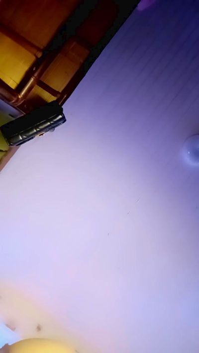 queenny1 live cam on Cam4