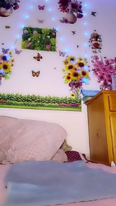 queenny1 live cam on Cam4