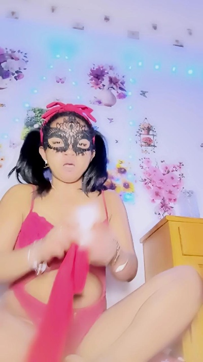 queenny1 live cam on Cam4