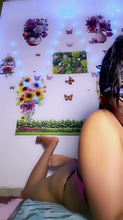 queenny1 live cam on Cam4