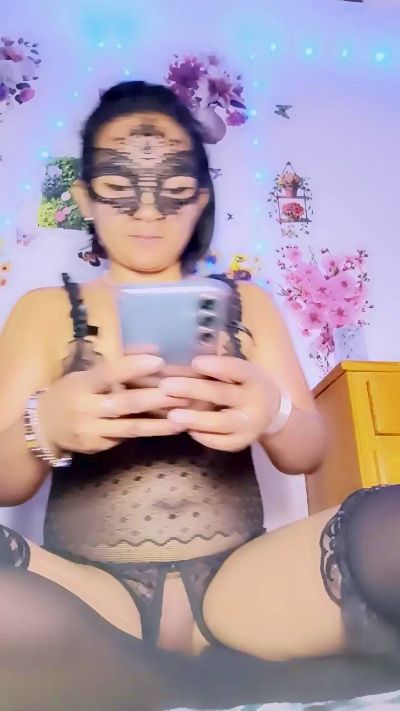 queenny1 live cam on Cam4