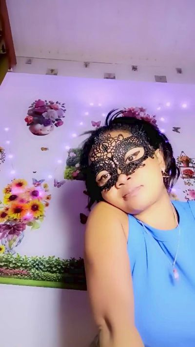 queenny1 live cam on Cam4