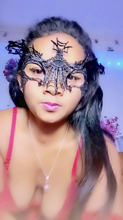 queenny1 live cam on Cam4