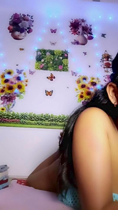 queenny1 live cam on Cam4