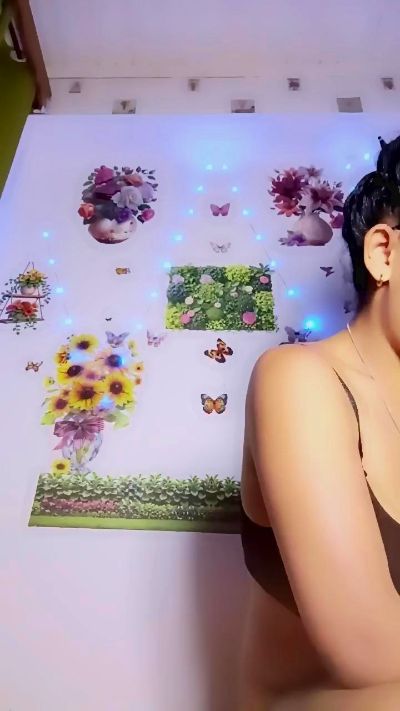 queenny1 live cam on Cam4
