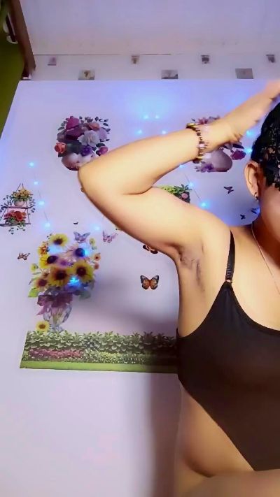queenny1 live cam on Cam4