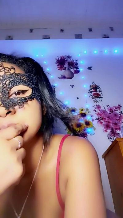 queenny1 live cam on Cam4