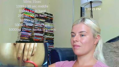 queenofthenight live cam on Cam4