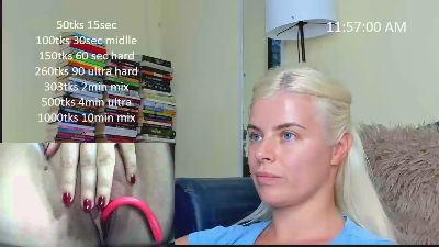 queenofthenight live cam on Cam4
