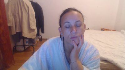 queensinner live cam on Cam4