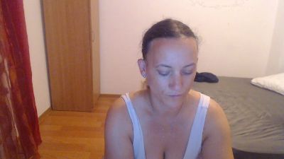 queensinner live cam on Cam4