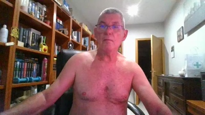 quique185bcn live cam on Cam4