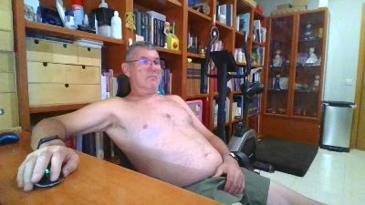 quique185bcn live cam on Cam4