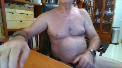 quique185bcn live cam on Cam4