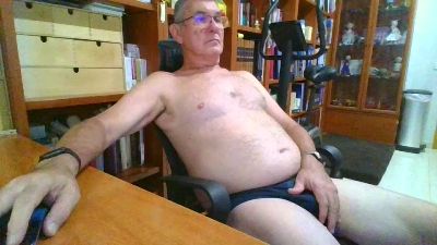 quique185bcn live cam on Cam4