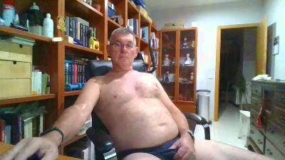 quique185bcn live cam on Cam4