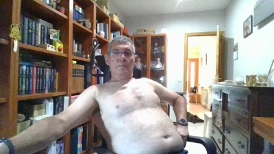 quique185bcn live cam on Cam4