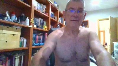 quique185bcn live cam on Cam4