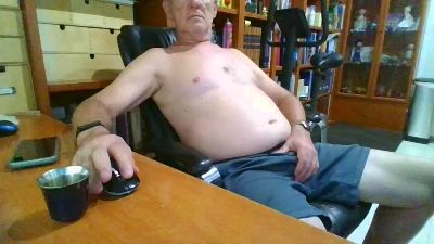 quique185bcn live cam on Cam4