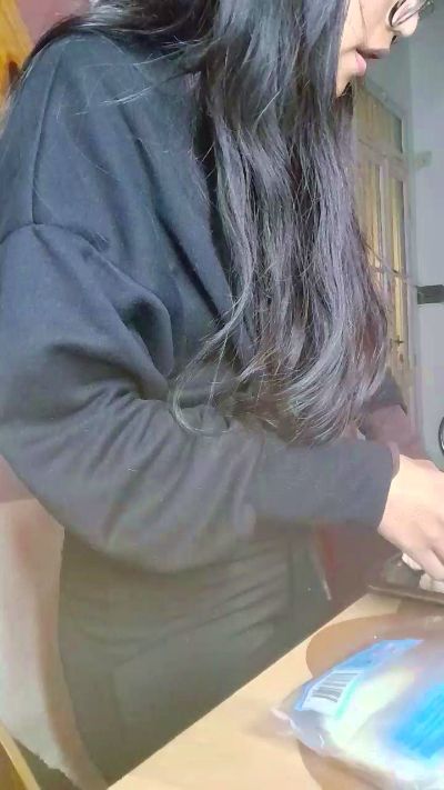 r0m44 live cam on Cam4