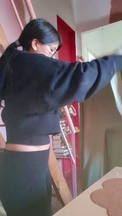 r0m44 live cam on Cam4