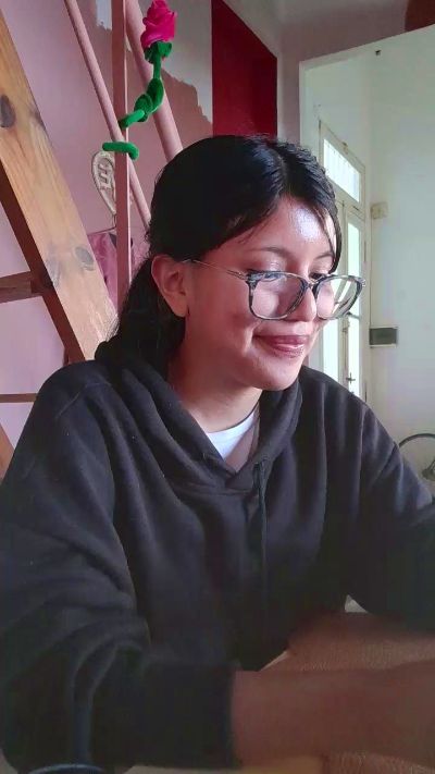 r0m44 live cam on Cam4