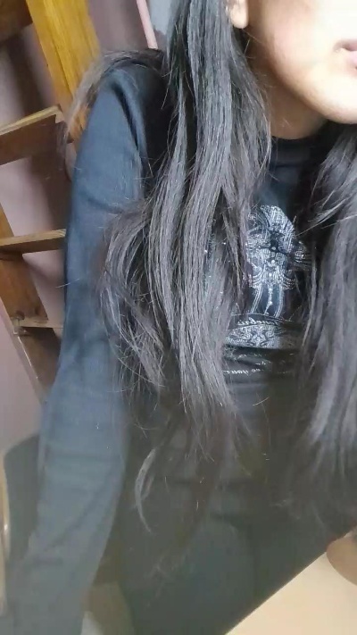 r0m44 live cam on Cam4