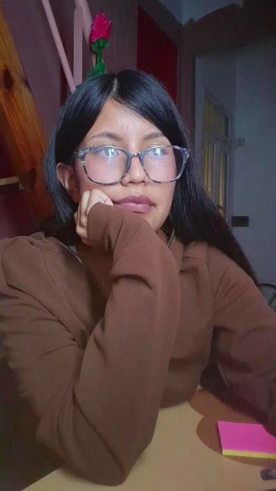 r0m44 live cam on Cam4