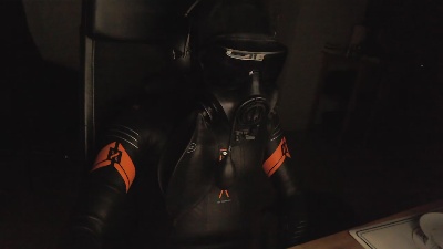 r1slaved live cam on Cam4
