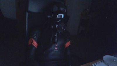 r1slaved live cam on Cam4