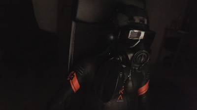r1slaved live cam on Cam4