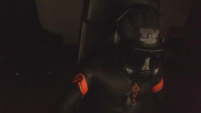 r1slaved live cam on Cam4