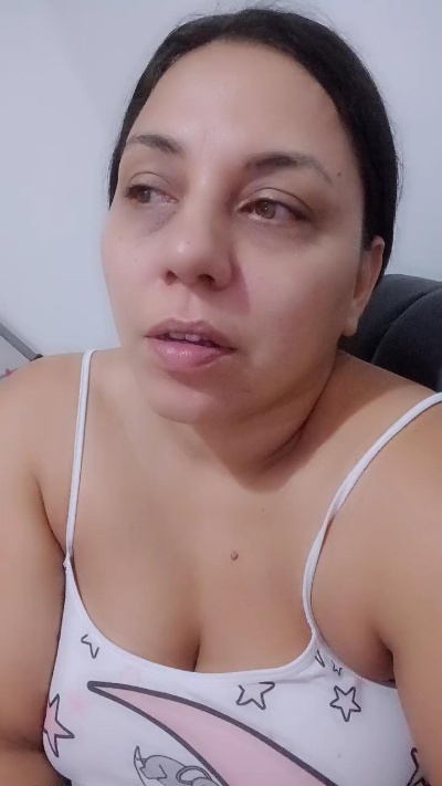 rachelass1 live cam on Cam4