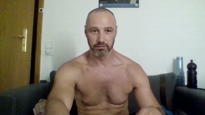 ralfrush live cam on Cam4