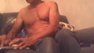 ralphhasone live cam on Cam4
