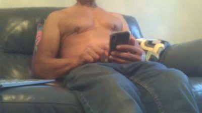 ralphhasone live cam on Cam4