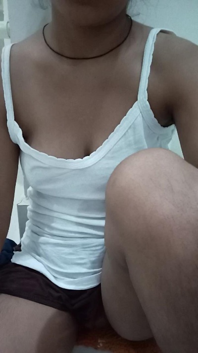 rani64 live cam on Cam4