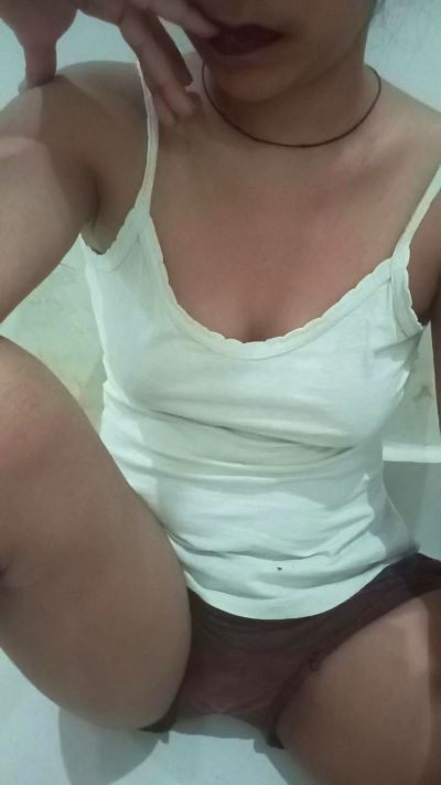 rani64 live cam on Cam4