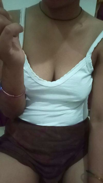 rani64 live cam on Cam4