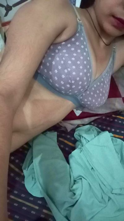 rani64 live cam on Cam4
