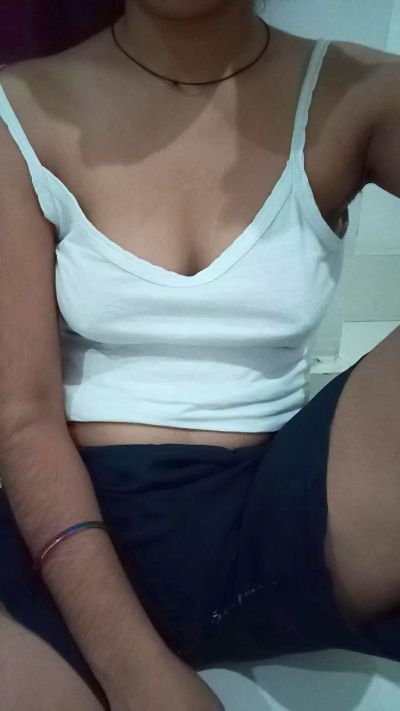 rani64 live cam on Cam4