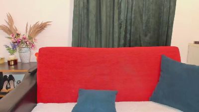 ranya4uu live cam on Cam4