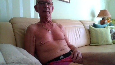 ratrie live cam on Cam4